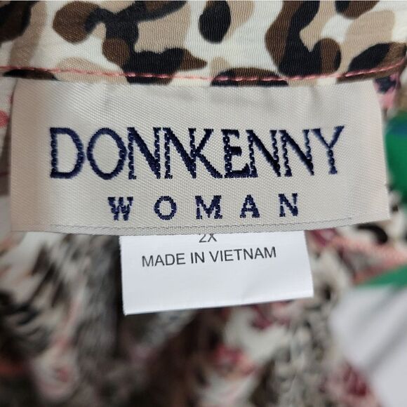 Donnkenny plus size women's animal print blouse - Picture 10 of 10